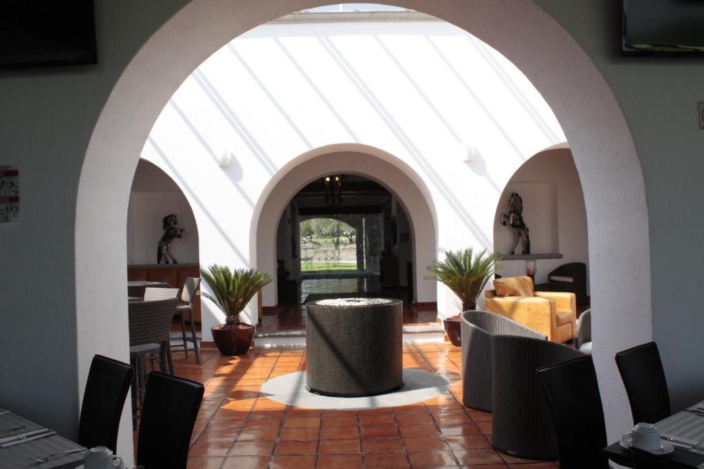 Hotel Villa Mexicana Golf & Equestrian Resort El Pueblito  Exterior foto