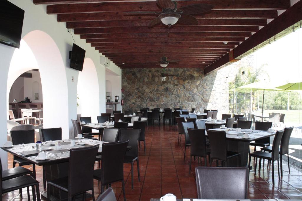 Hotel Villa Mexicana Golf & Equestrian Resort El Pueblito  Exterior foto